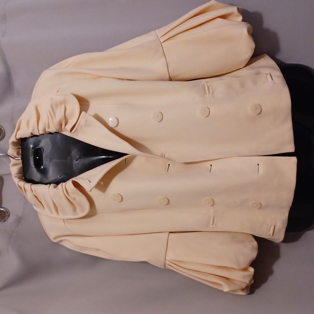 RAQUEL COUTURE Cream Color Double Breasted Puff Sleeve Blazer. 8